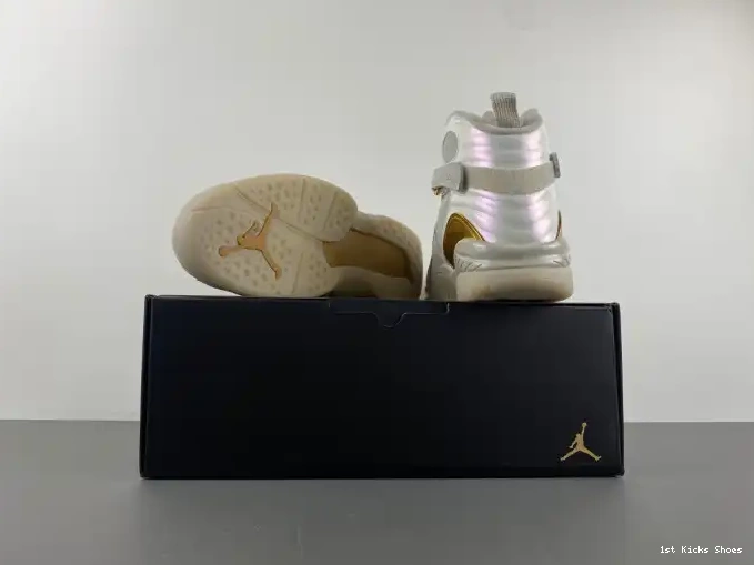 1st Kicks Shoes Champagne 832821-030 Jordan Retro 8 0603